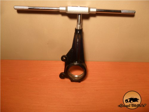 Taraudage et refection des filetages après sablage et peinture epoxy Citroen 2cv Speed Oldie'S voitures collection chartres champseru 28 78rambouillet