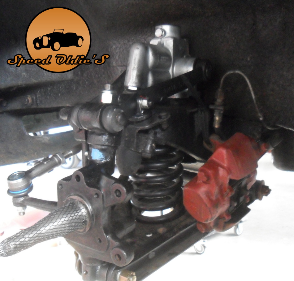 Porte moyeu amortisseurs MG Restauration voiture collection anglaise MGB roadster UK Car specialist Speed Oldie'S chartres 28 rambouillet versailles 91 yvelines 78