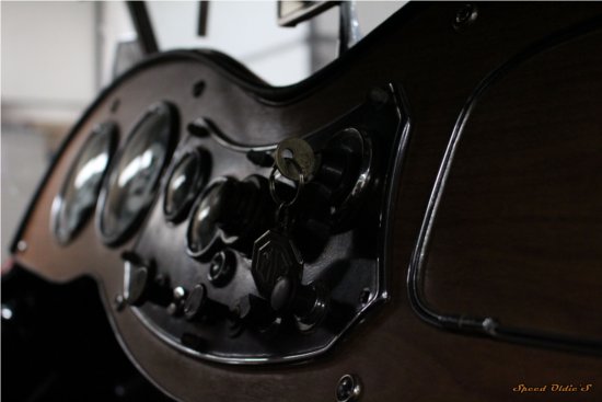 Tableau de bord MG Club de france TD voiture Anglaise